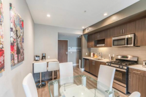 Luxury 2BR Apartment in the Heart of DTLA